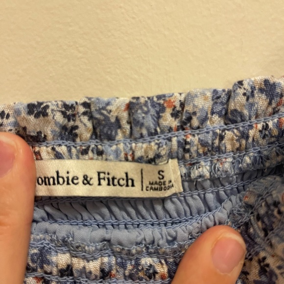 Abercrombie & Fitch Ruched Floral Tank Top — EUC - Picture 4 of 4